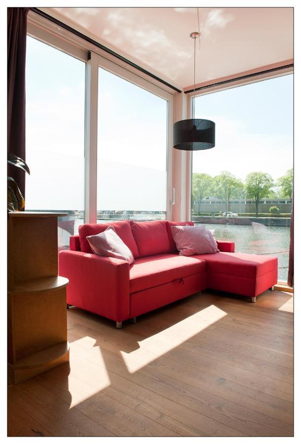 Private Guesthouse Bnb The Waterhouse Houseboat Amszterdam Kültér fotó