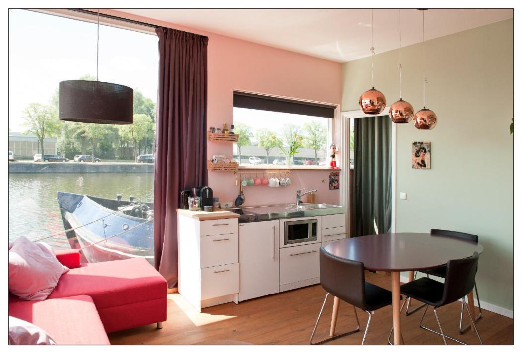 Private Guesthouse Bnb The Waterhouse Houseboat Amszterdam Kültér fotó